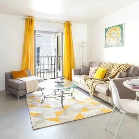 L'ile-rousse Sleeps 2 Air Con Wifi